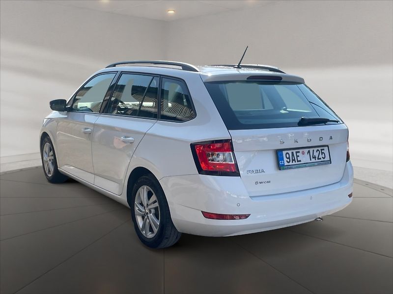 Škoda Fabia 1,0 TSI 70 Ambition - fotka 4 z 11