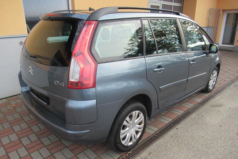 Citroën Grand C4 Picasso 1.6 HDi AUT. KLIMA 7 míst - fotka 2 z 19