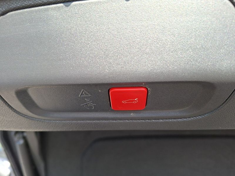 Peugeot 408 GT Plug-in HYBRID 225k e-EAT8 - fotka 32 z 32