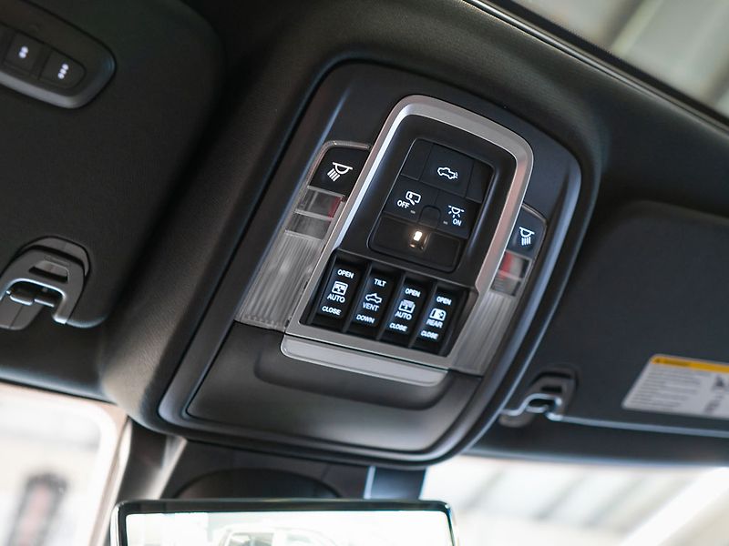 Dodge RAM (2022) 6.2 TRX Harman Kardon, Head Up - fotka 30 z 38
