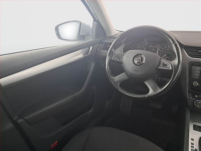 Škoda Octavia (2013) 2.0 TDI, Automat, Xenony - fotka 7 z 19