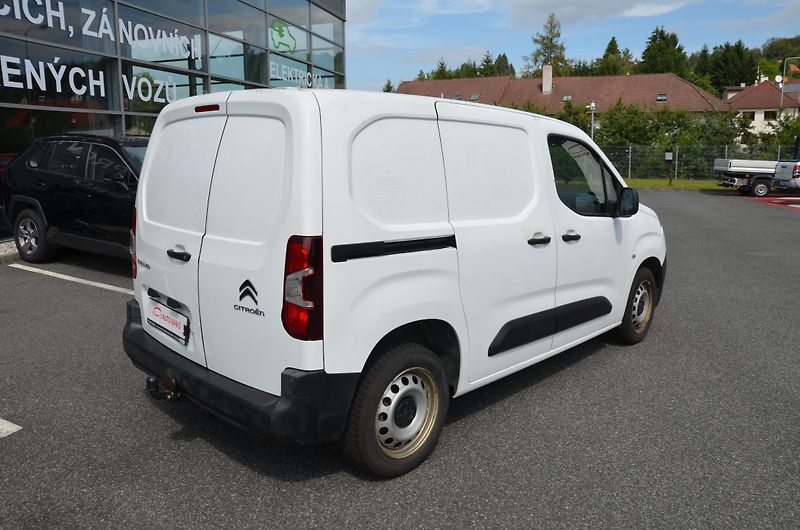 Citroën Berlingo (2020) 1.5BlueHdi VAN L1 100k - fotka 3 z 8