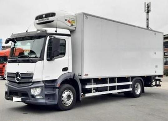 Mercedes-Benz (2019) Antos 1833 chlaďák EURO 6 - fotka 2 z 11