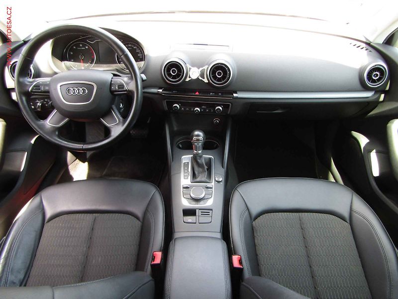 Audi A3 (2013) 1.4 TFSi, AT, navi, park - fotka 8 z 18