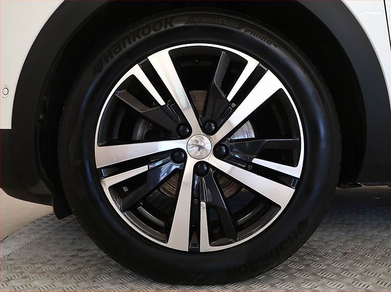 Peugeot 3008 (2017) Active 1.2 PureTech, Automat - fotka 15 z 18