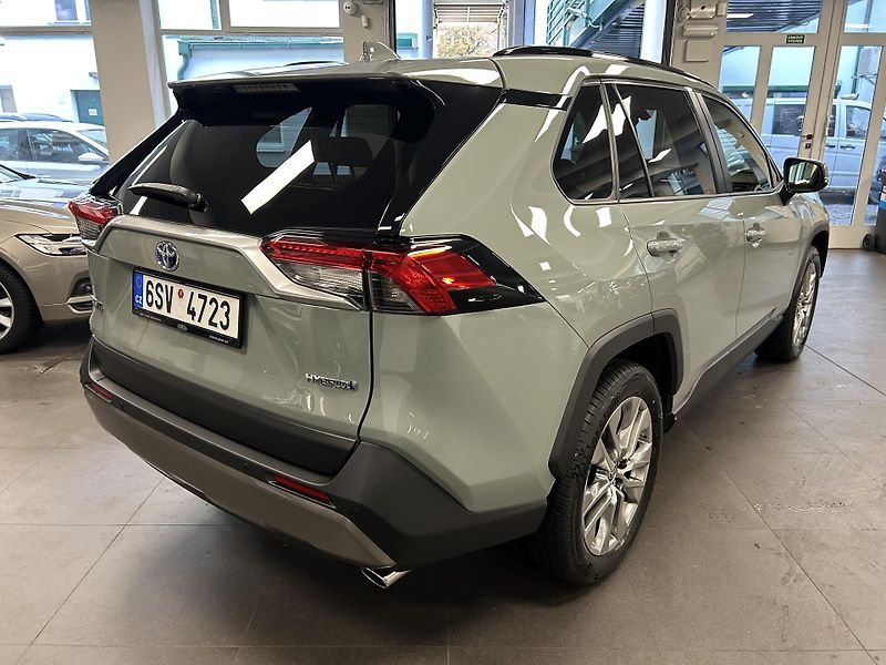 Toyota RAV4 (2024) 2.5 Hybrid EXECUTIV e-CVT 360° - fotka 4 z 37