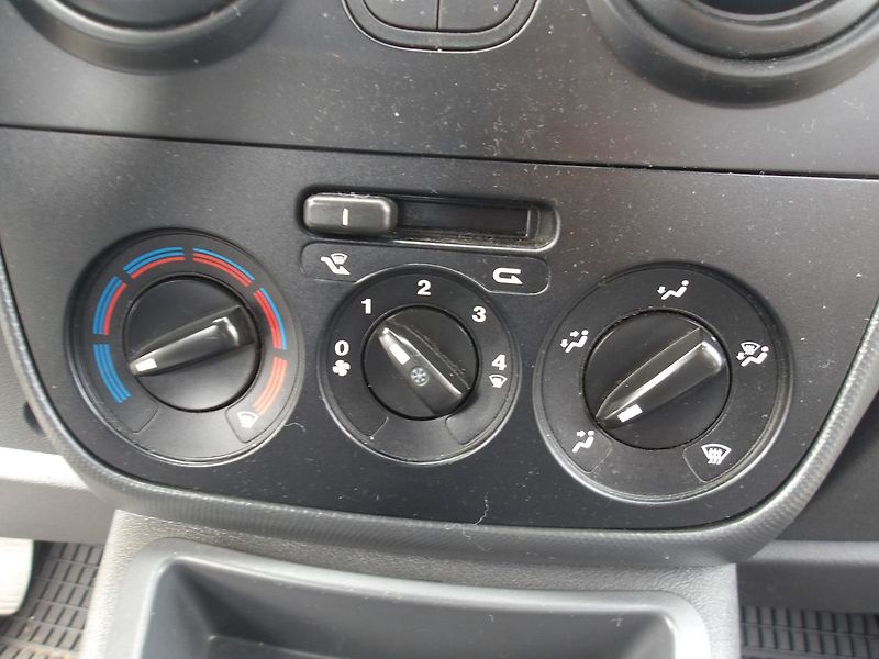 Peugeot Bipper Tepee 1,4i KRASAVEC ! KLIMA ! - fotka 23 z 31