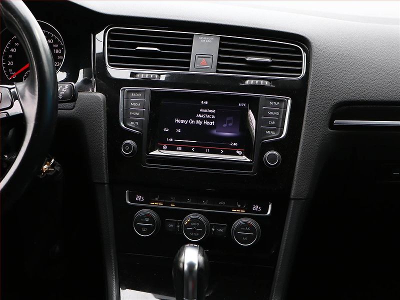 Volkswagen Golf (2014) Comfortline 1.6 TDI, Automat - fotka 10 z 15