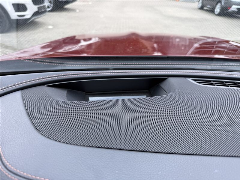 Mercedes-Benz Třídy E 220d AMG Avantgarde Kupé - fotka 19 z 22