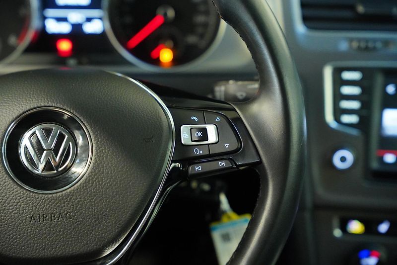 Volkswagen Golf - fotka 18 z 28