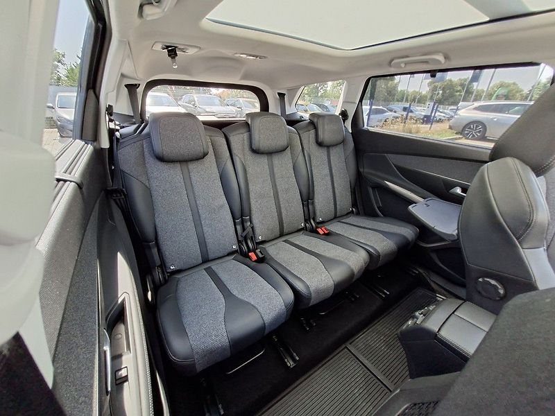 Peugeot 5008 ALLURE 1.5 BHDi 130k M6 - fotka 5 z 30