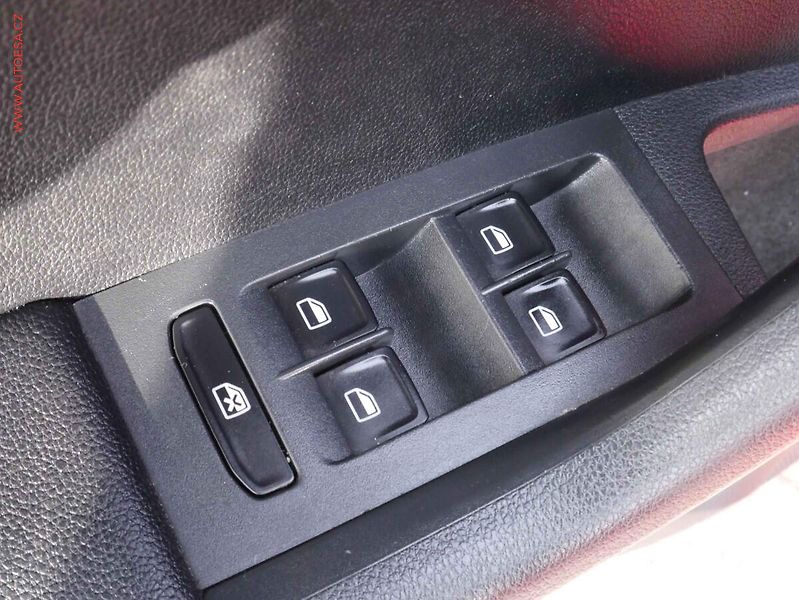 Škoda Octavia (2013) 1.2 TSi, Ambition, +kola - fotka 16 z 18