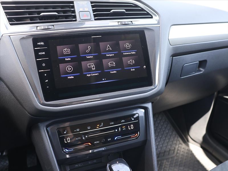 Volkswagen Tiguan Allspace 2,0 TSI 140kW 4motion DPH TZ - fotka 15 z 26