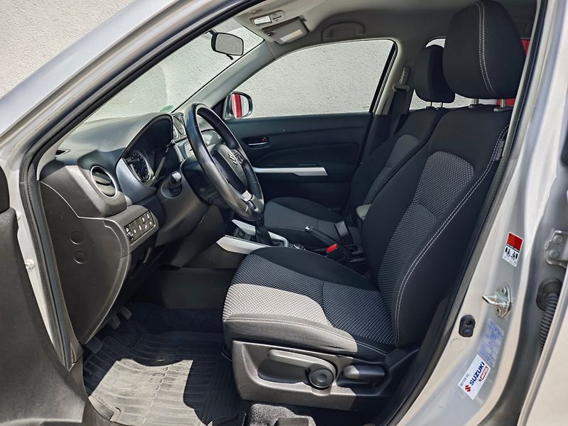 Suzuki Vitara (2016) 1.6 VVT ALLGrip 4x4 Kamera - fotka 14 z 42