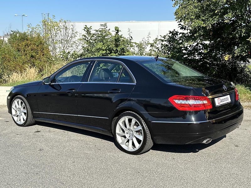 Mercedes-Benz Třídy E 350 4Matic 272PS NAVI KAMERA+P - fotka 4 z 39