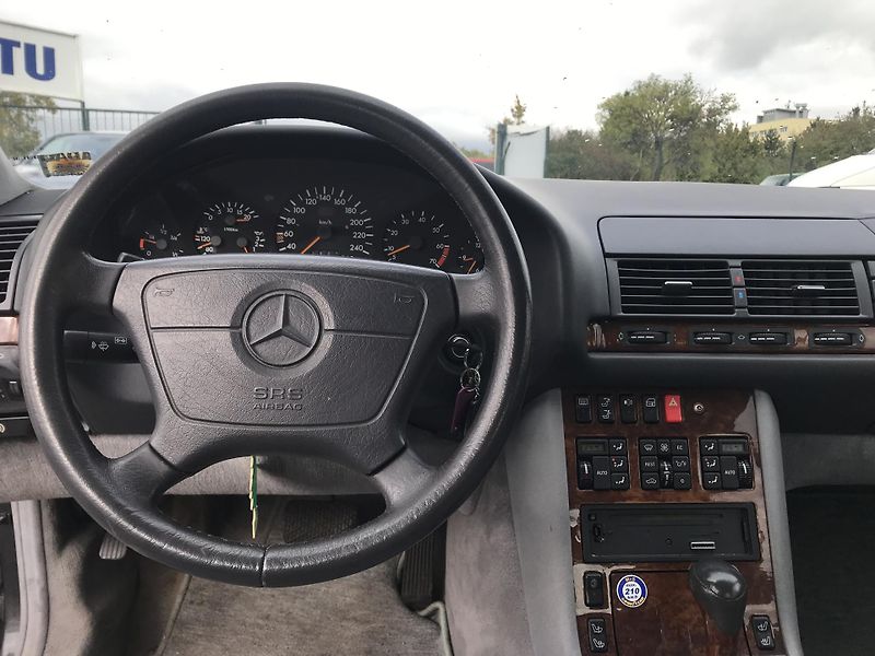 Mercedes-Benz Třídy S S 600  W12  290 KW,AUT.KUPÉ... - fotka 13 z 17