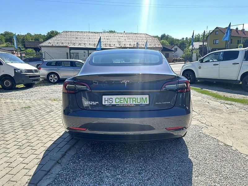 Tesla Model 3 Performance Dual AWD - fotka 4 z 28