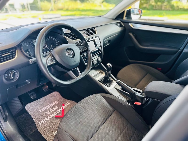 Škoda Octavia (2014) 1.6TDi VYHŘ. SKLA,100%KM - fotka 8 z 17