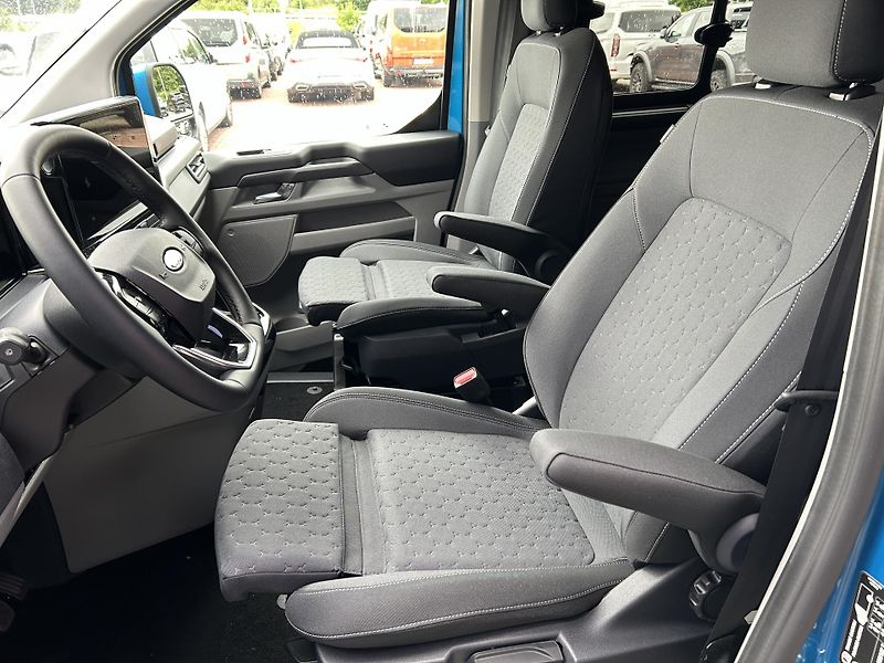 Ford Tourneo Custom Titanium L2 2.0 EcoBlue 110 kW - fotka 15 z 31