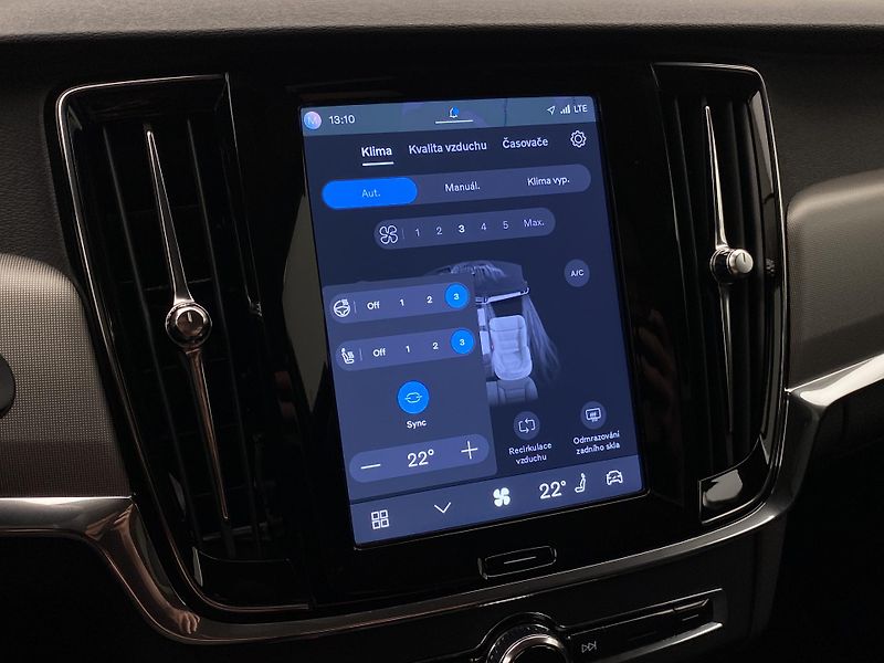 Volvo V90 T6 AWD RECHARGE CORE REZERVACE - fotka 43 z 60