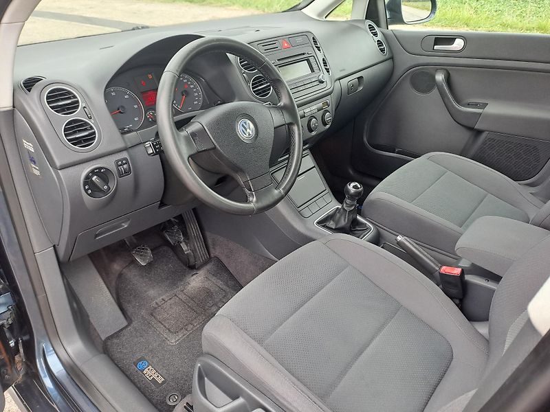 Volkswagen Golf Plus (2005) 1.9 TDi, SERVISKA - fotka 9 z 31