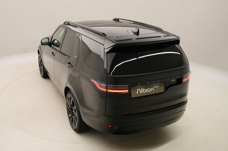 Land Rover Discovery D250 R-DYNAMIC SE AWD AUT 7m - fotka 17 z 52