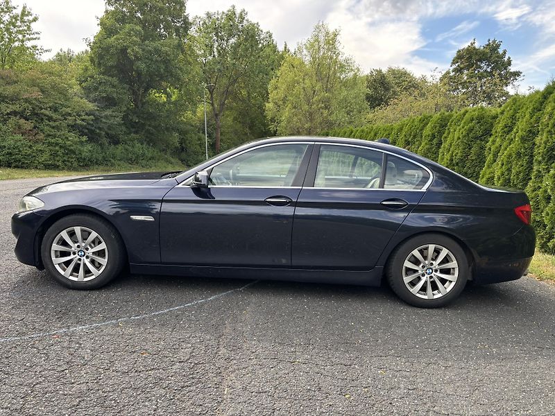 BMW Řada 5 (2012) 525d Individual Nový motor kůž - fotka 8 z 27