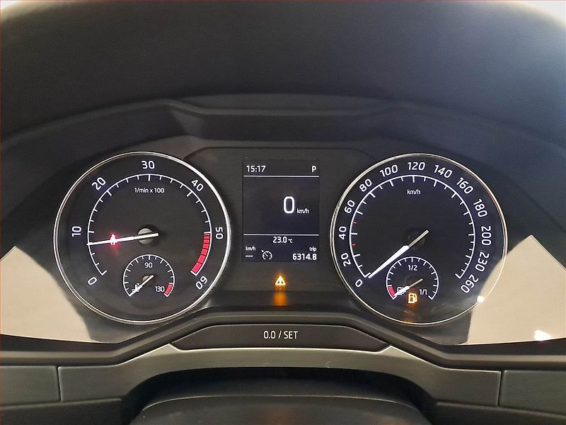 Škoda Superb (2017) Style 2.0 TDI, Automat - fotka 11 z 17