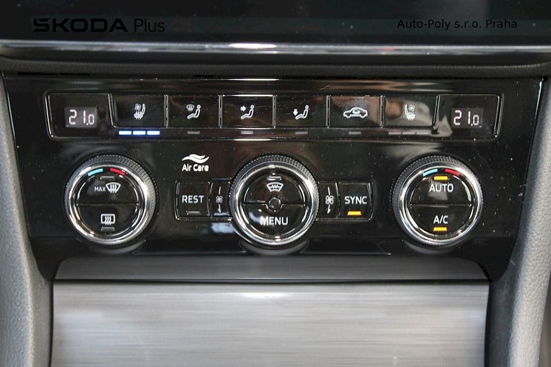 Škoda Superb (2023) 2.0 TDI 147 kW Style - fotka 15 z 25