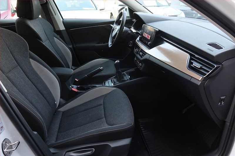 Škoda Kamiq (2023) Style 1.0 TSI - fotka 9 z 18