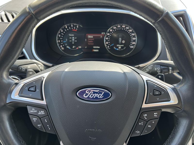 Ford S-MAX 2.0 TDCi 132kw Panorama tažné  - fotka 15 z 24