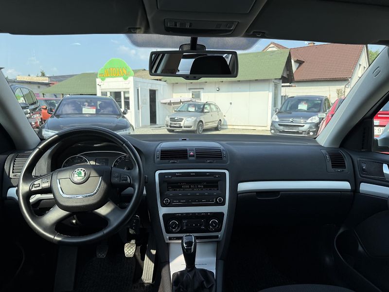 Škoda Octavia 1.4 TSI FAMILY - fotka 7 z 13