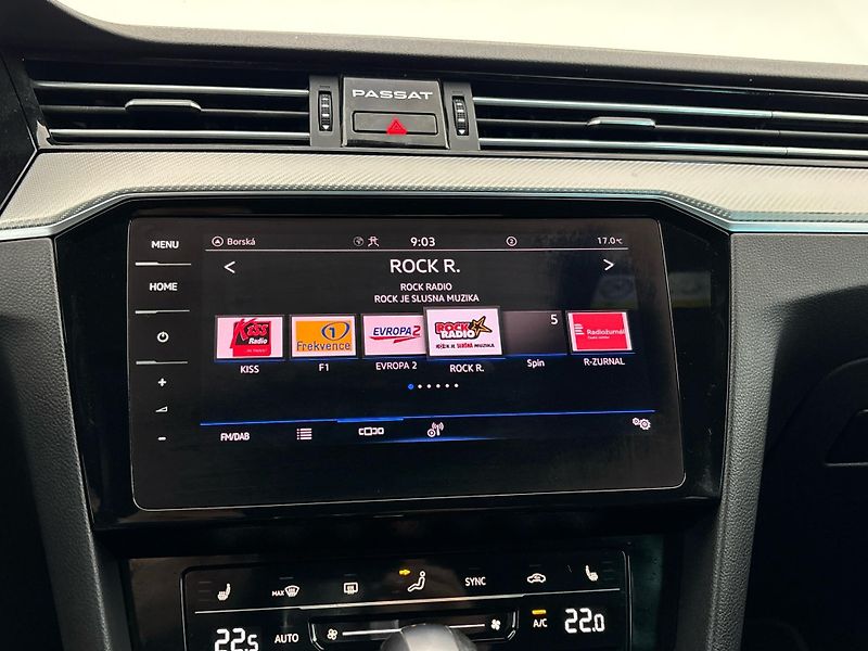 Volkswagen Passat R-LINE DSG - fotka 12 z 29