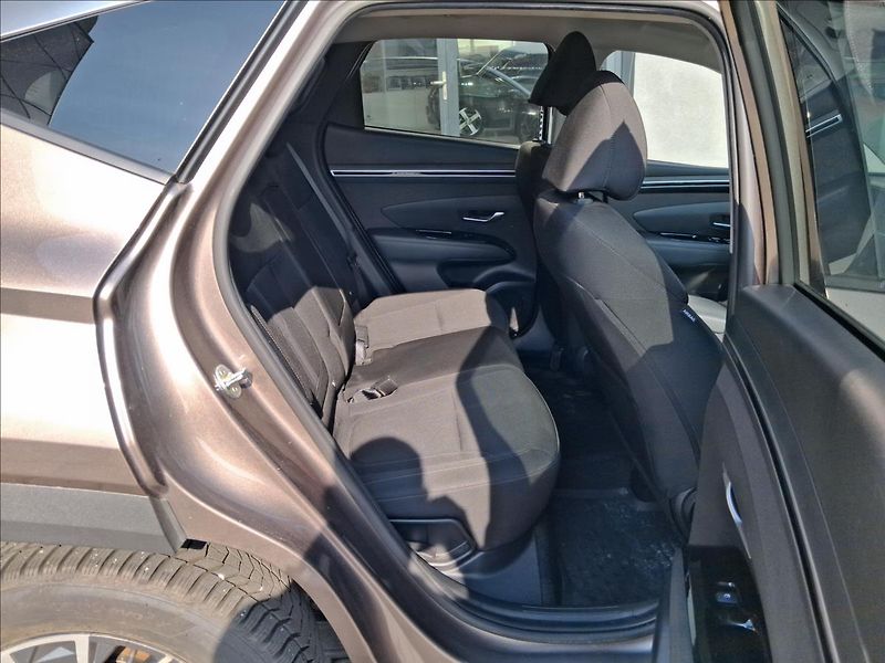 Hyundai Tucson 1,6 CRDi Smart - fotka 11 z 16