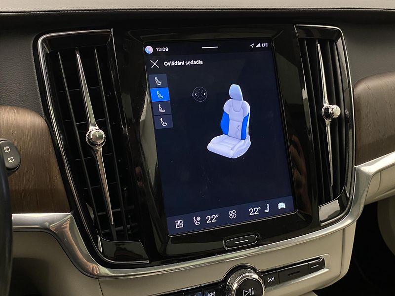 Volvo V90 B4 AWD BRIGHT PLUS AUT CZ - fotka 56 z 60