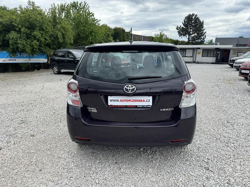 Toyota Verso (2010) 1.6VVTi,rezervace - fotka 5 z 39