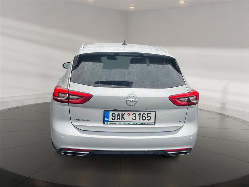 Opel Insignia 2,0 CDTI Elegance 4x4 AT - fotka 5 z 11