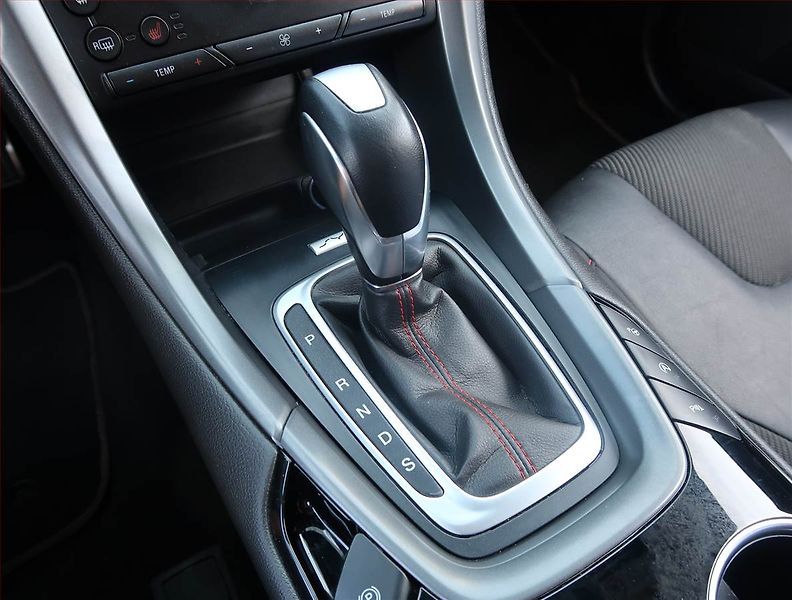 Ford Mondeo (2019) ST-Line 1.5 EcoBoost, Automat - fotka 13 z 27