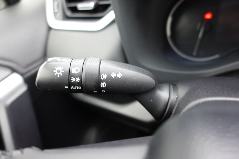 Toyota RAV4 2,0i A/T 2WD Comfort + Style - fotka 17 z 29