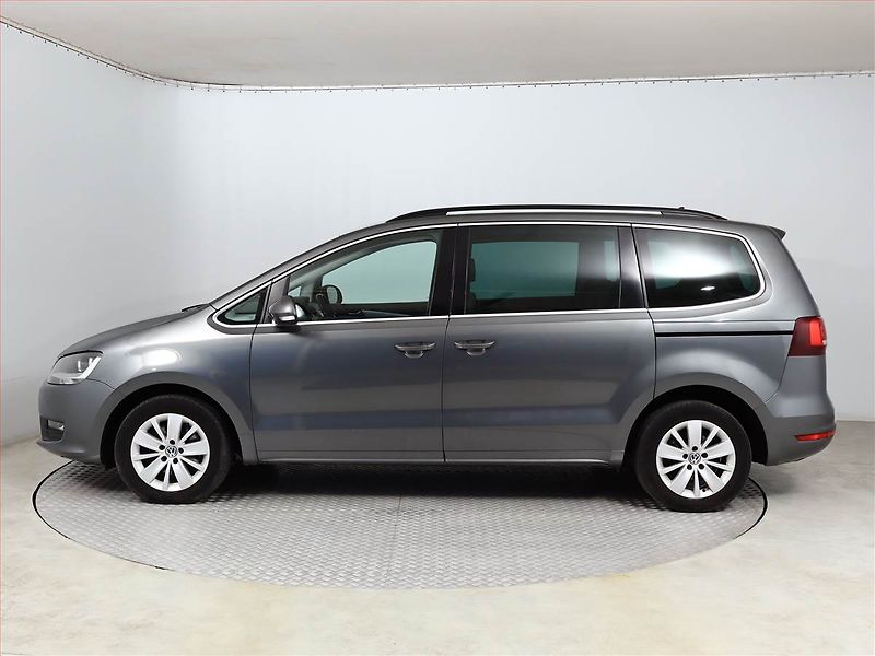 Volkswagen Golf (2017) 1.6 TDI, Navi, Tempomat - fotka 3 z 17