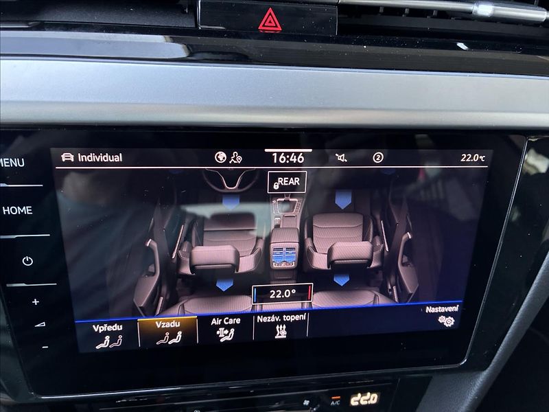 Volkswagen Arteon 2,0 WEBASTO,TAŽNÉ,PANORAMA - fotka 31 z 40