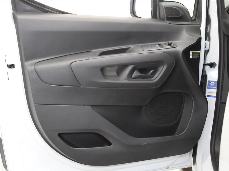 Toyota ProAce 1,5 D 75kW 102tkm. 1.maj.ČR - fotka 13 z 18