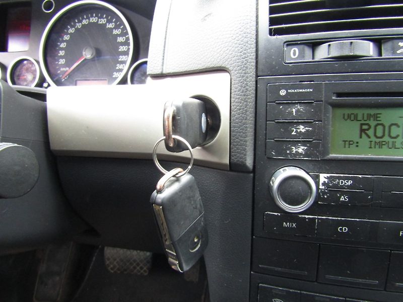 Volkswagen Touareg (2004) 2.5 TDI 128kW AUTOMAT - fotka 31 z 35