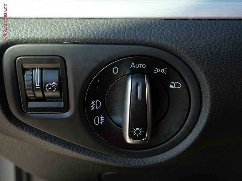 Volkswagen Sharan (2018) 2.0 TDi, Comfortline, DSG - fotka 17 z 28