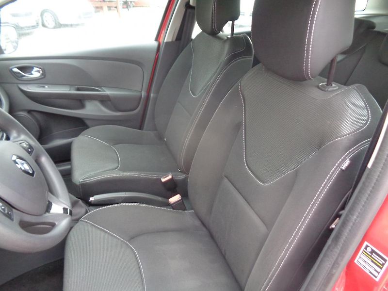Renault Clio 0,9 0.9 TCI - fotka 11 z 15