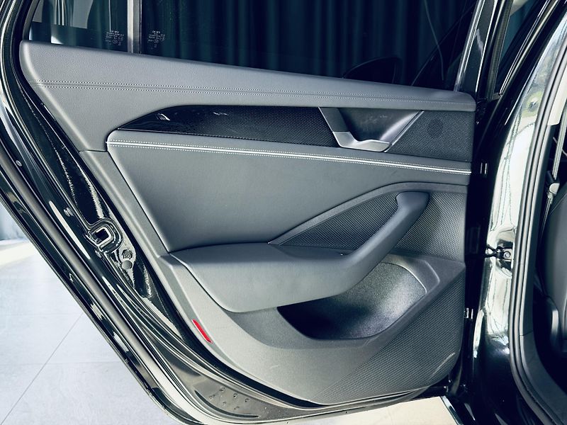Volkswagen Passat (2025) 1.5Tsi*TAŽ*MASAŽE*360°KAMERY* - fotka 30 z 37