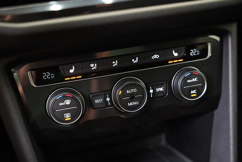 Volkswagen Tiguan - fotka 22 z 26