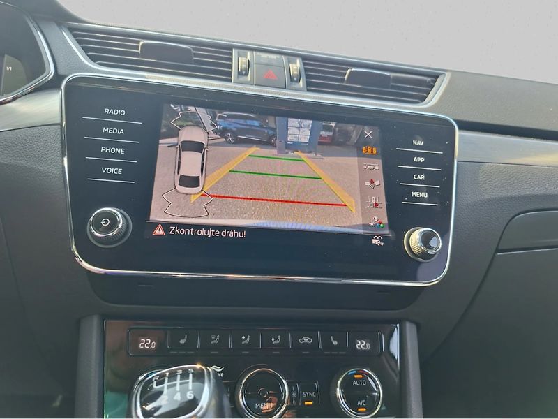Škoda Superb 2.0TDI 110kW Style - fotka 4 z 5