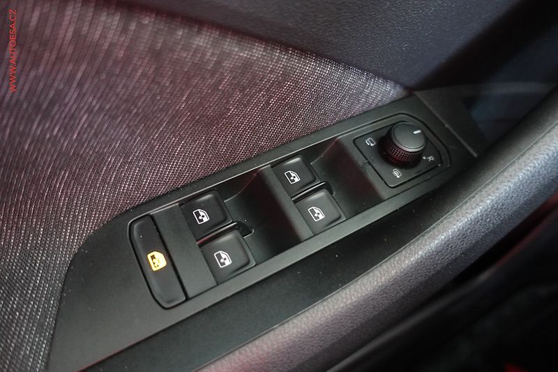Škoda Scala (2019) 1.5TSi, ČR, Style, LED, +kola - fotka 14 z 23