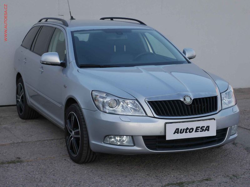 Škoda Octavia (2010) 2.0TDi 4x4, Navi, xenon - fotografie inzerátu